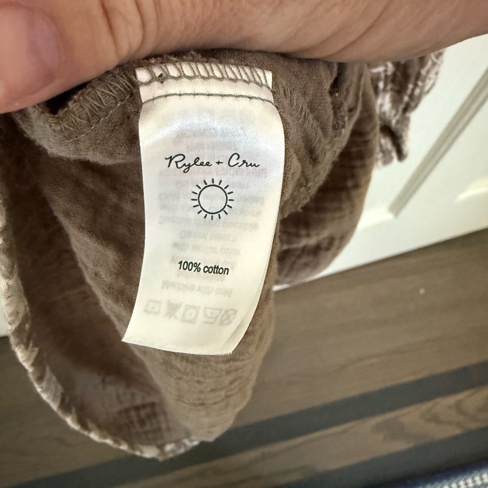 Rylee + Cru olive and Cream Floral Dress - Picture 5 of 5